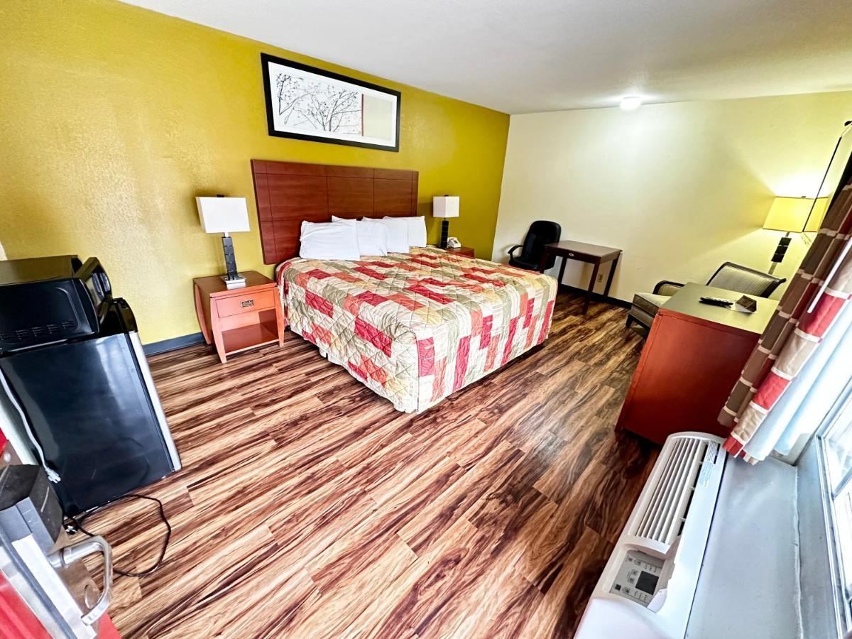 Regency Inn Iola 외부 사진