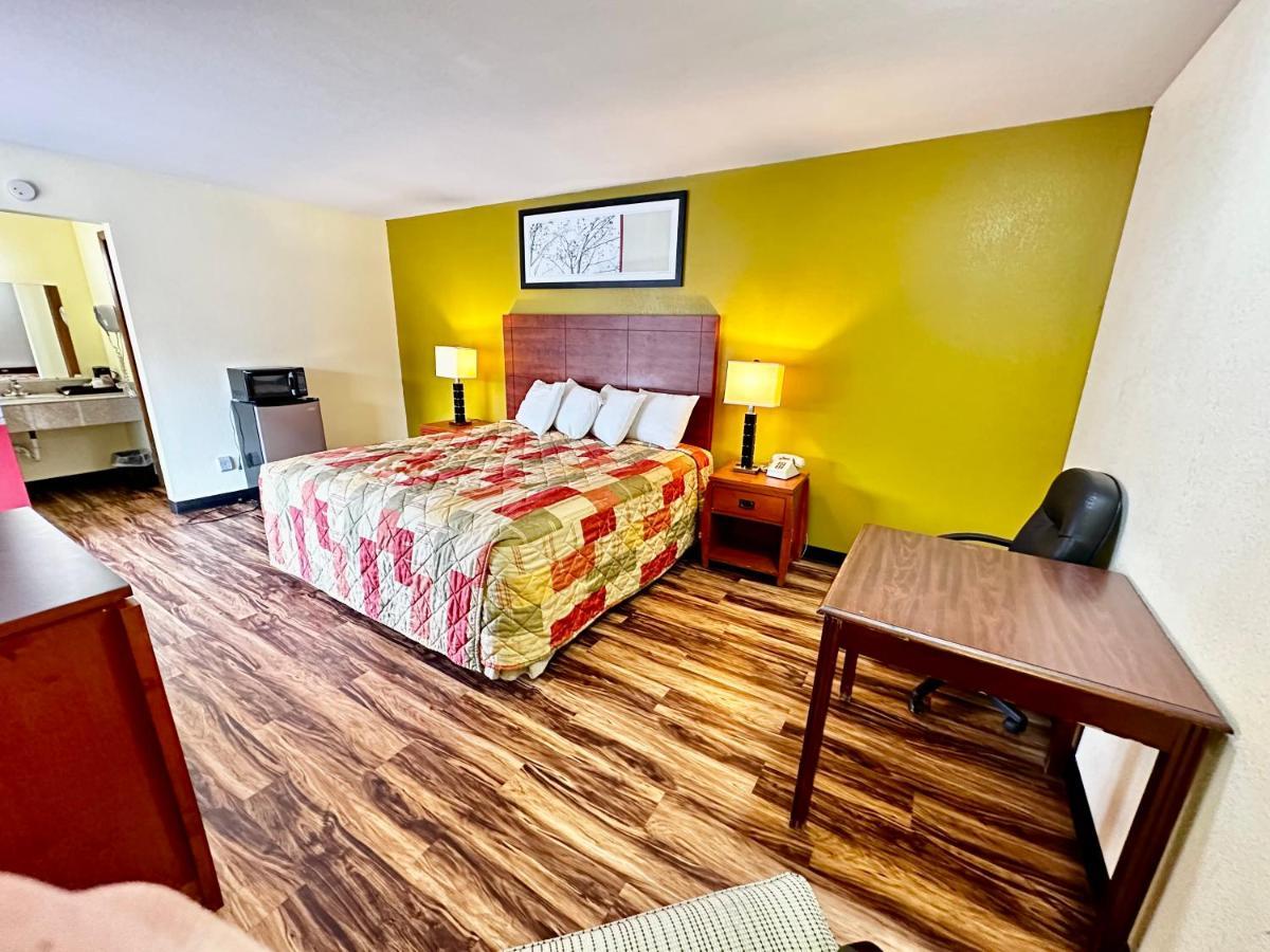 Regency Inn Iola 외부 사진